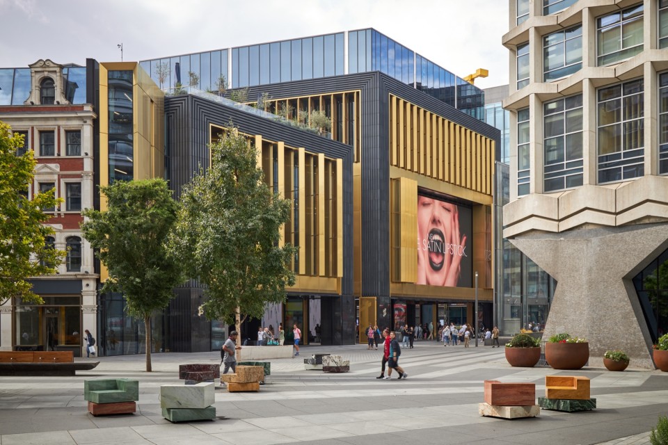 ST.GILES CIRCUS, LONDON, UK